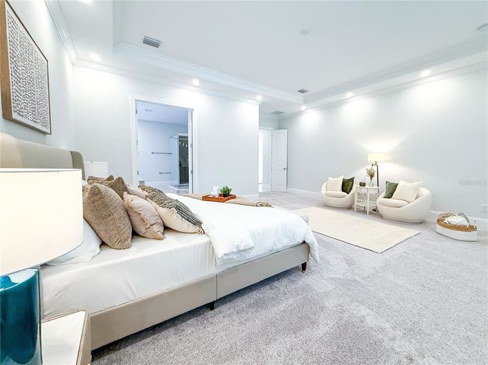 Image No.23-5 Bed Property for sale