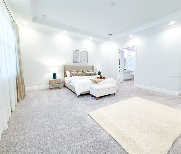 Image No.24-5 Bed Property for sale