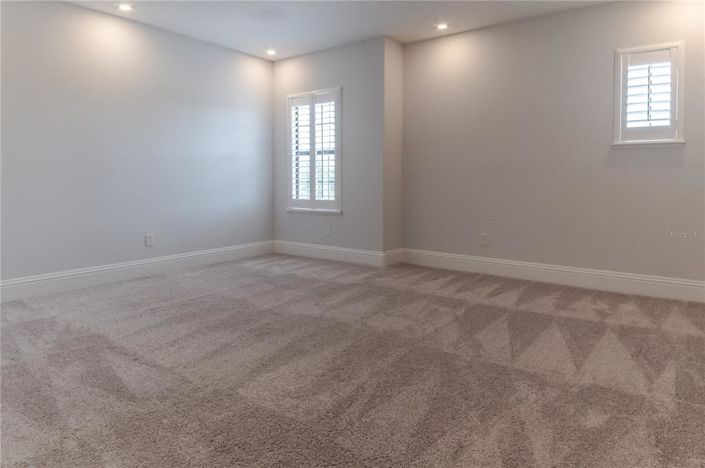 Image No.31-5 Bed Property for sale