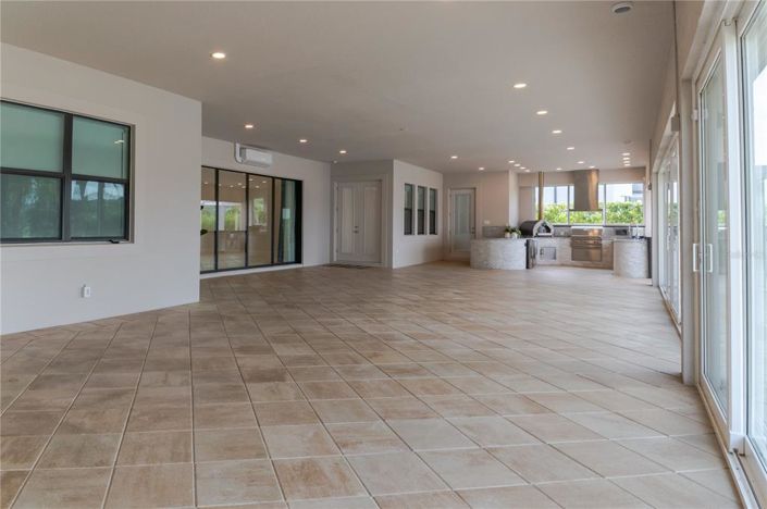 Image No.53-5 Bed Property for sale