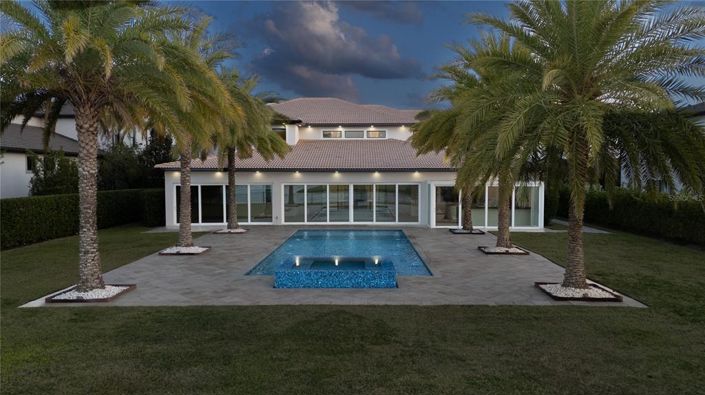 Image No.68-5 Bed Property for sale