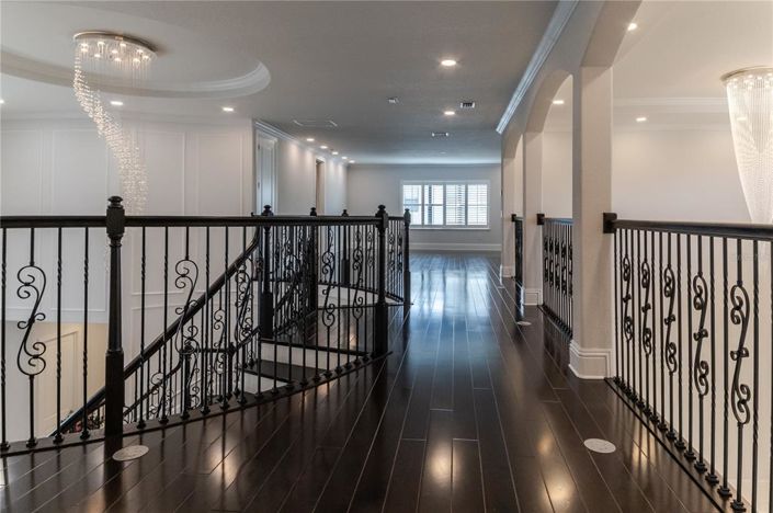 Image No.7-5 Bed Property for sale