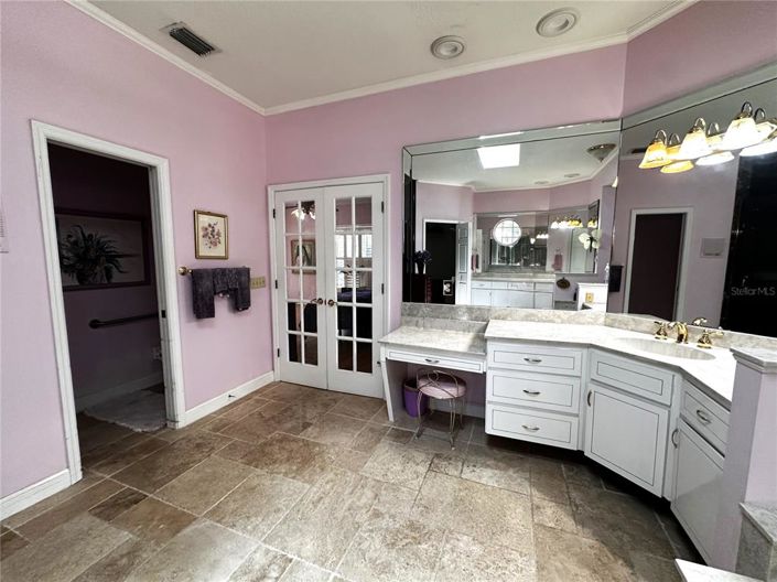 Image No.16-4 Bed Property for sale