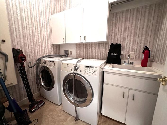 Image No.25-4 Bed Property for sale