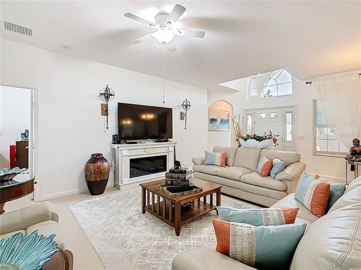 Image No.16-3 Bed Property for sale