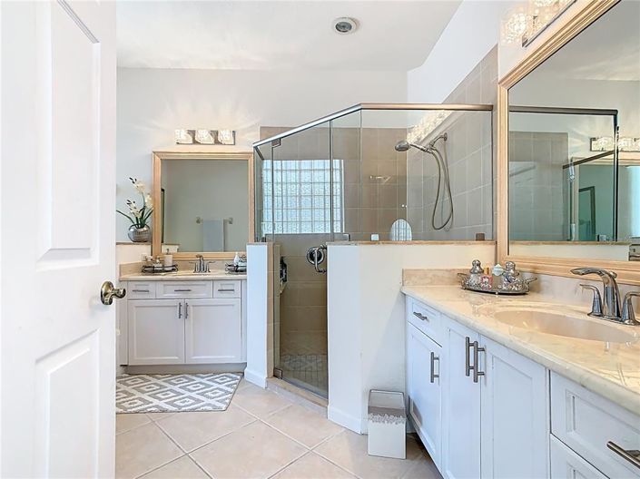 Image No.33-3 Bed Property for sale