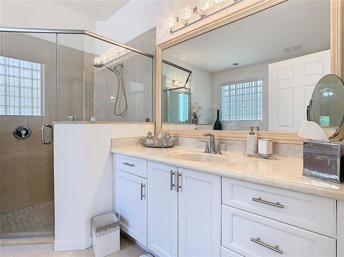 Image No.34-3 Bed Property for sale