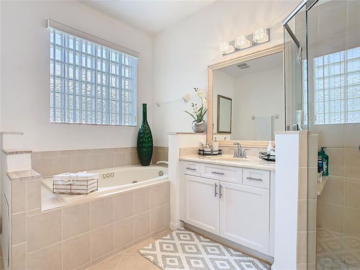 Image No.35-3 Bed Property for sale