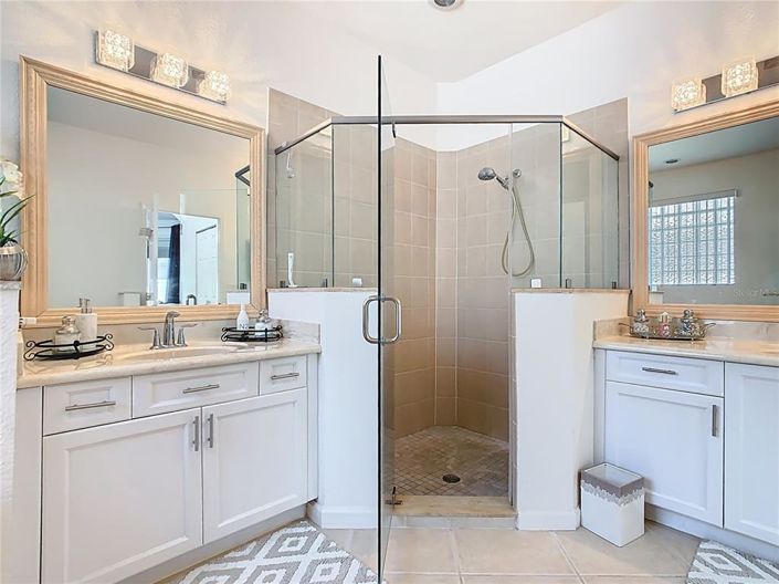 Image No.37-3 Bed Property for sale