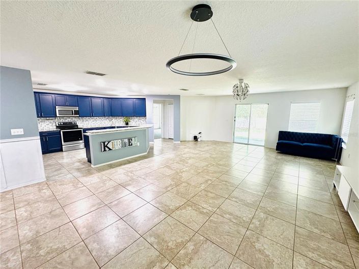 Image No.5-Propriété de 4 chambres à vendre à Kissimmee