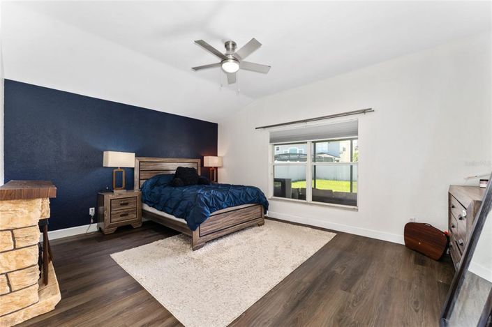 Image No.20-4 Bed Property for sale