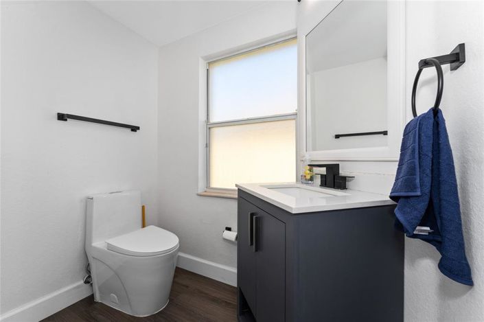 Image No.25-4 Bed Property for sale