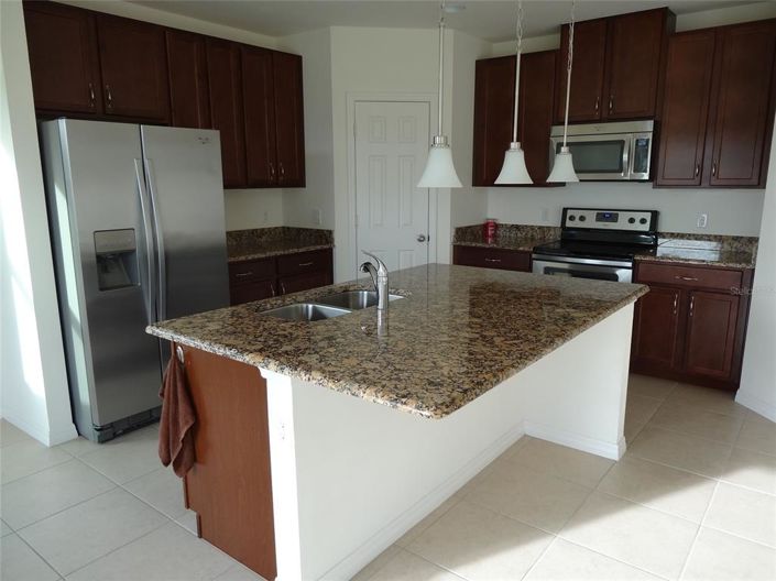 Image No.5-Propriété de 4 chambres à vendre à Kissimmee