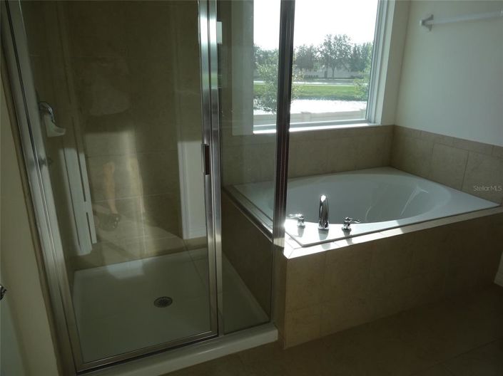 Image No.8-Propriété de 4 chambres à vendre à Kissimmee