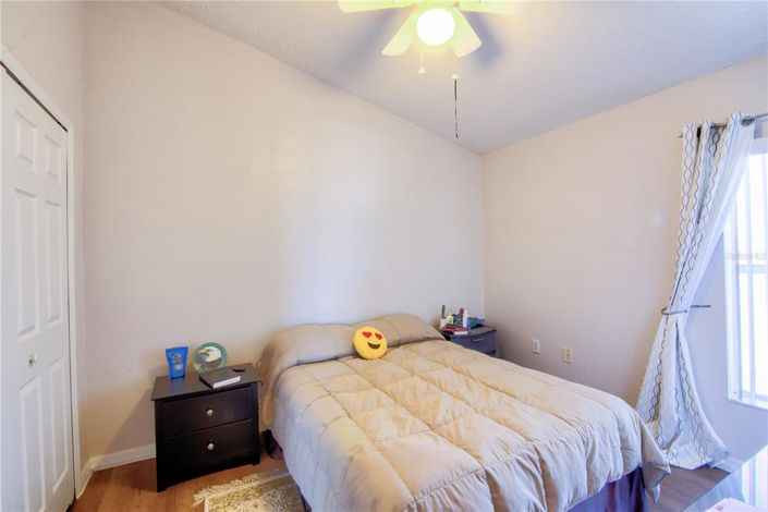 Image No.19-5 Bed Property for sale