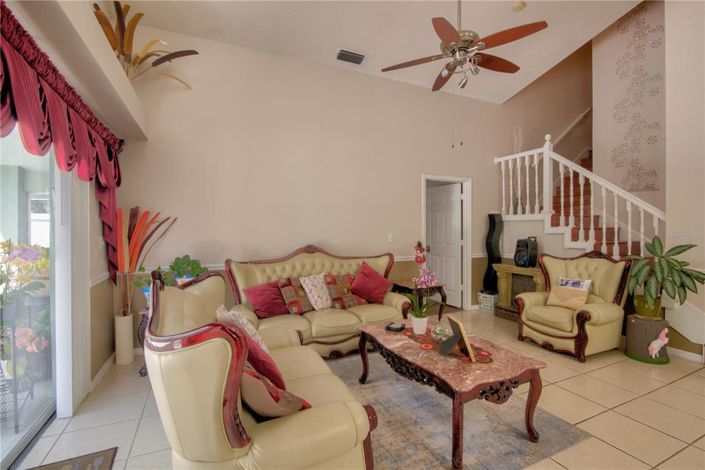 Image No.8-5 Bed Property for sale