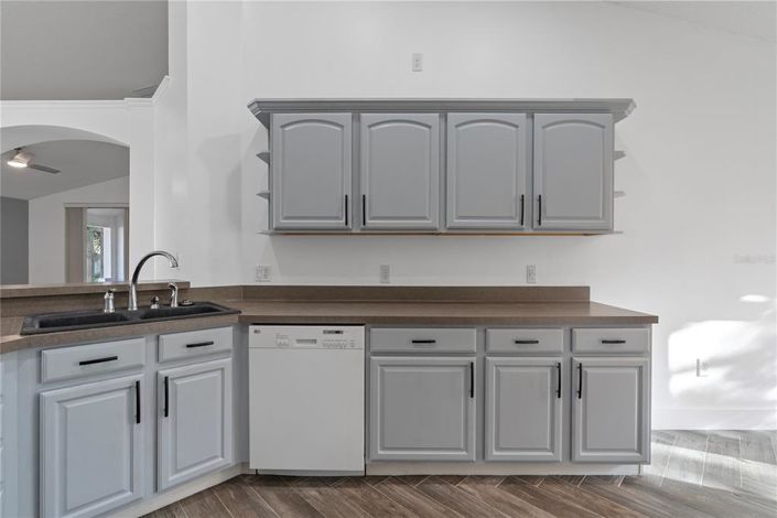 Image No.11-3 Bed Property for sale