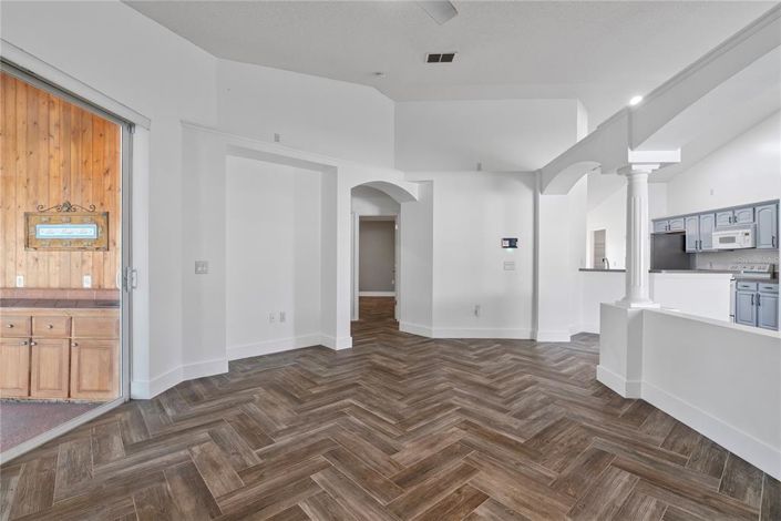 Image No.14-3 Bed Property for sale