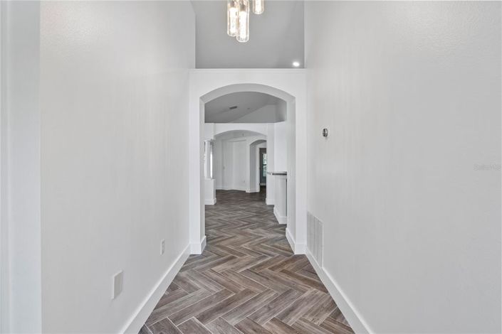 Image No.19-3 Bed Property for sale