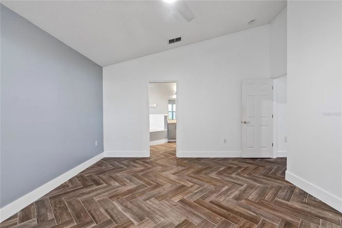 Image No.24-3 Bed Property for sale