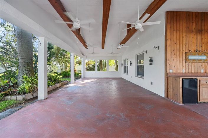 Image No.36-3 Bed Property for sale