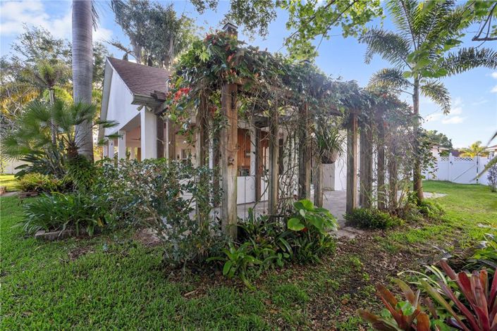 Image No.44-3 Bed Property for sale