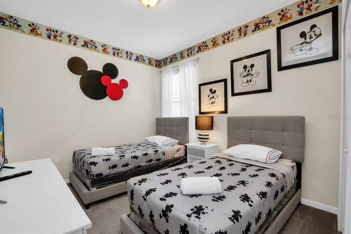 Image No.19-8 Bed Property for sale