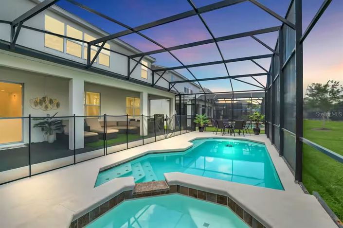 Image No.2-Propriété de 8 chambres à vendre à Kissimmee