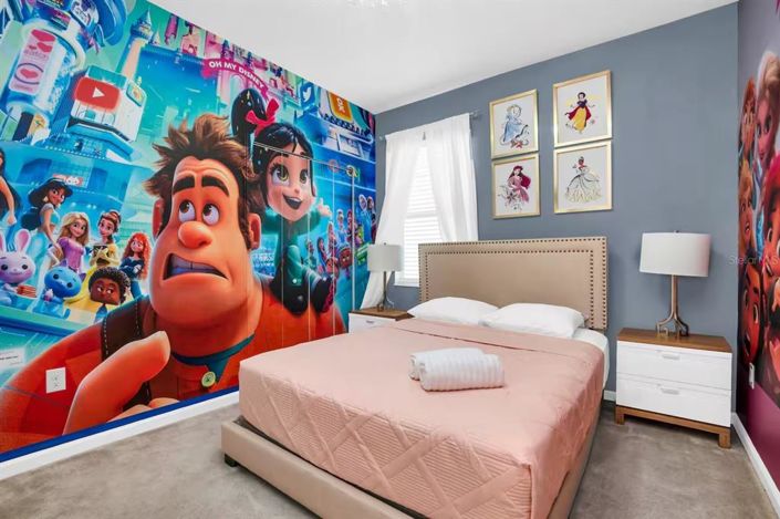 Image No.24-8 Bed Property for sale