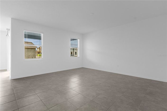 Image No.12-3 Bed Property for sale