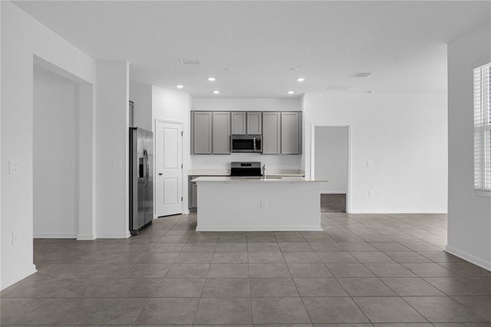 Image No.13-3 Bed Property for sale