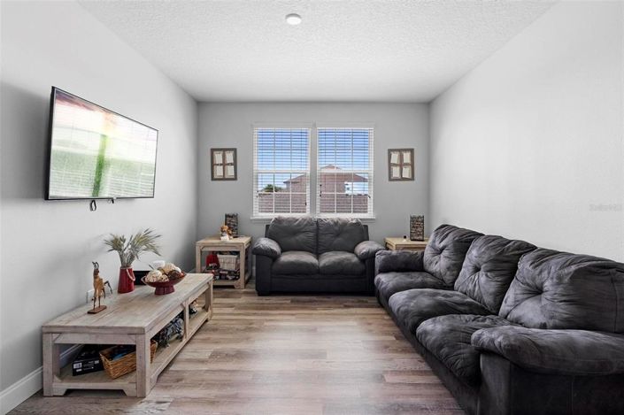 Image No.20-3 Bed Property for sale