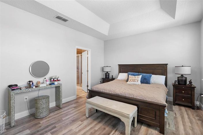 Image No.28-3 Bed Property for sale