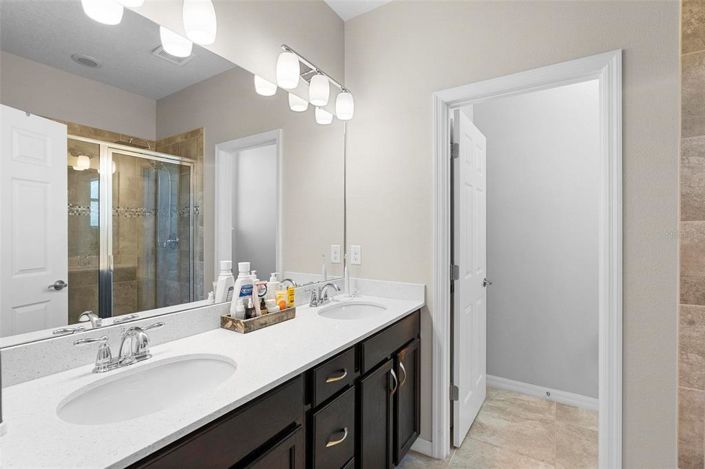 Image No.29-3 Bed Property for sale