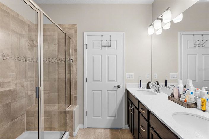 Image No.30-3 Bed Property for sale