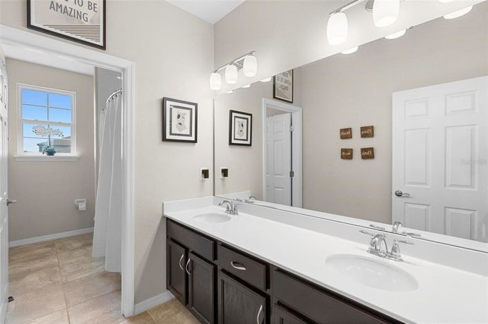 Image No.31-3 Bed Property for sale