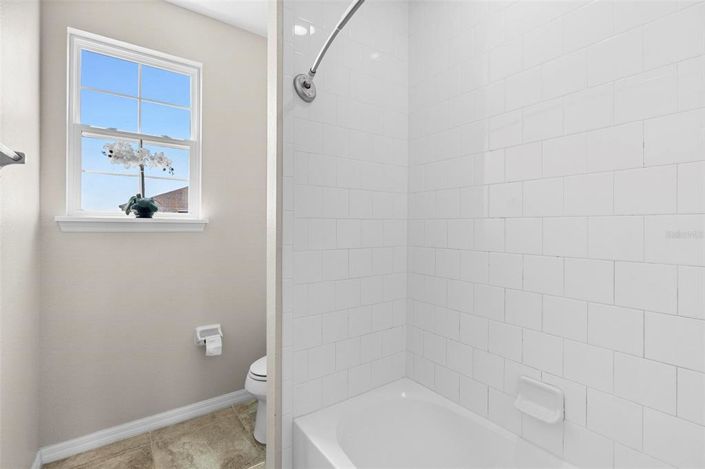 Image No.32-3 Bed Property for sale