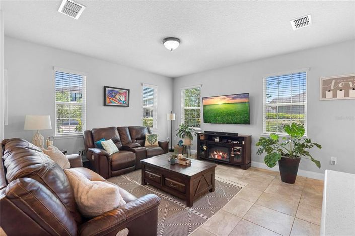 Image No.6-3 Bed Property for sale