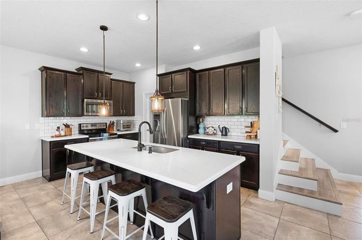 Image No.8-3 Bed Property for sale