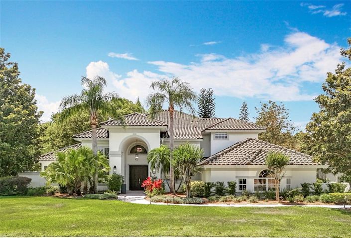 Image No.1-5 Bed Property for sale