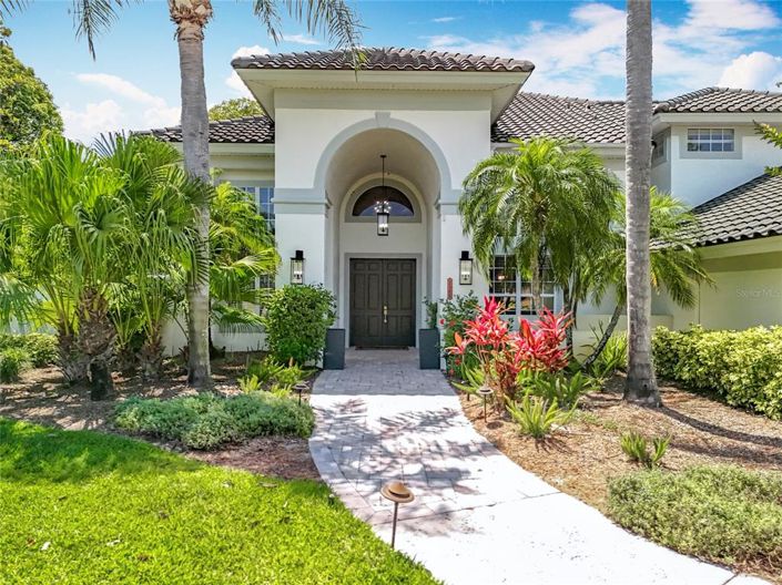 Image No.12-5 Bed Property for sale