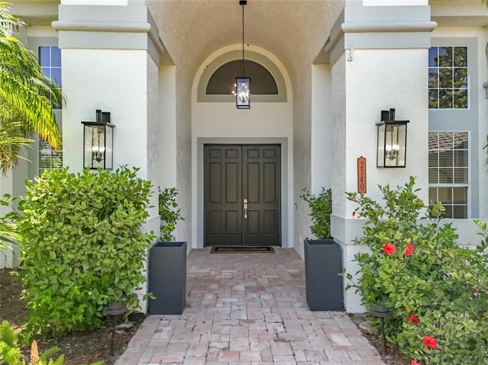 Image No.13-5 Bed Property for sale