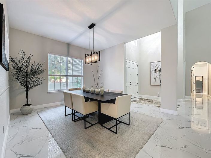 Image No.18-5 Bed Property for sale