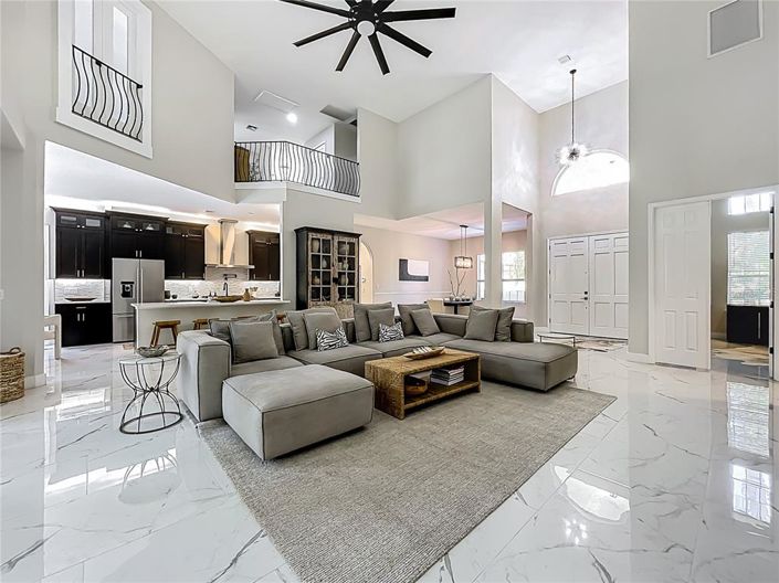 Image No.24-5 Bed Property for sale