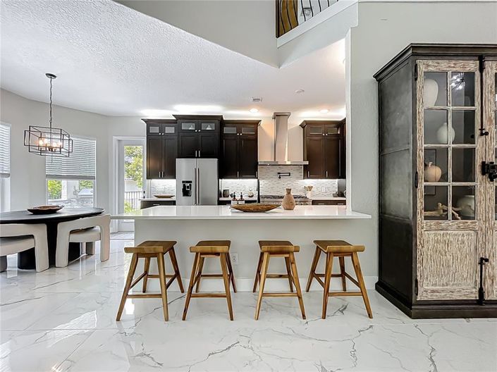 Image No.25-5 Bed Property for sale