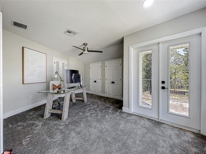 Image No.40-5 Bed Property for sale