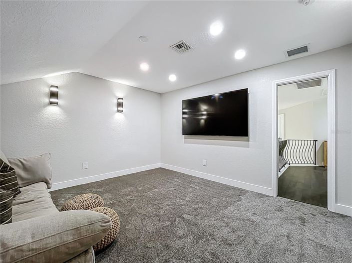 Image No.44-5 Bed Property for sale