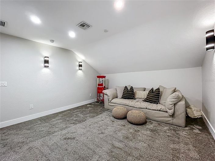 Image No.45-5 Bed Property for sale