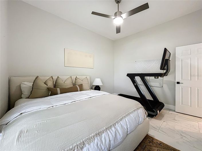 Image No.50-5 Bed Property for sale