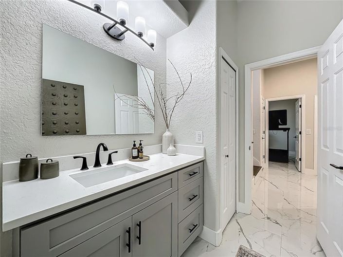 Image No.53-5 Bed Property for sale